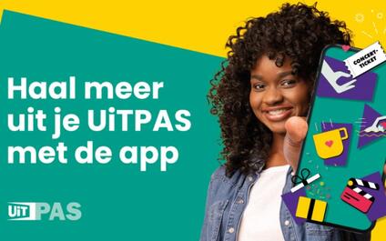 UiTPAS - campagnebeeld nieuwe app - jonge vrouw